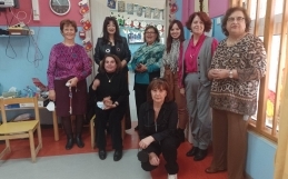 Επίσκεψη της Ομάδας Χειροτεχνίας του Β’ ΚΑΠΗ στον Β’ Παιδικό Σταθμό Ελευσίνας